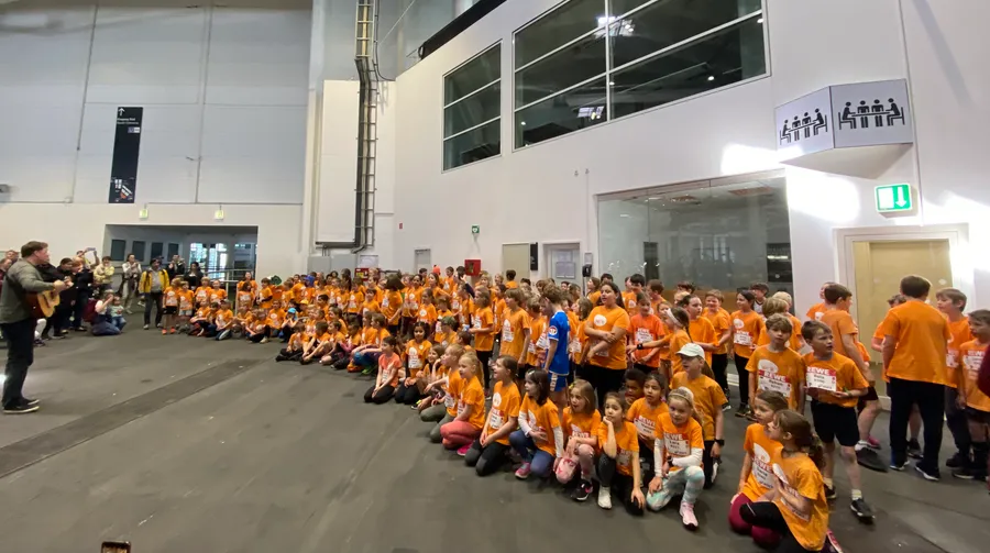 031458 B4 9 Eac 471 C 81 A6 9991 Daae C5 Bc